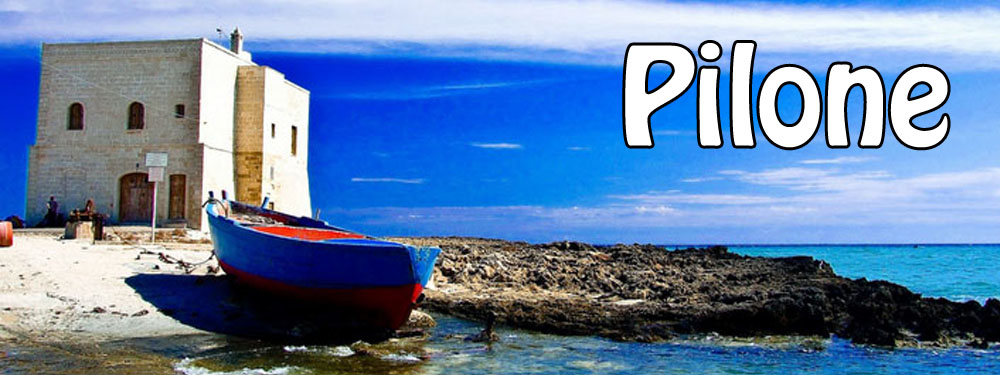 Panorama della spiaggia del Pilone a Ostuni